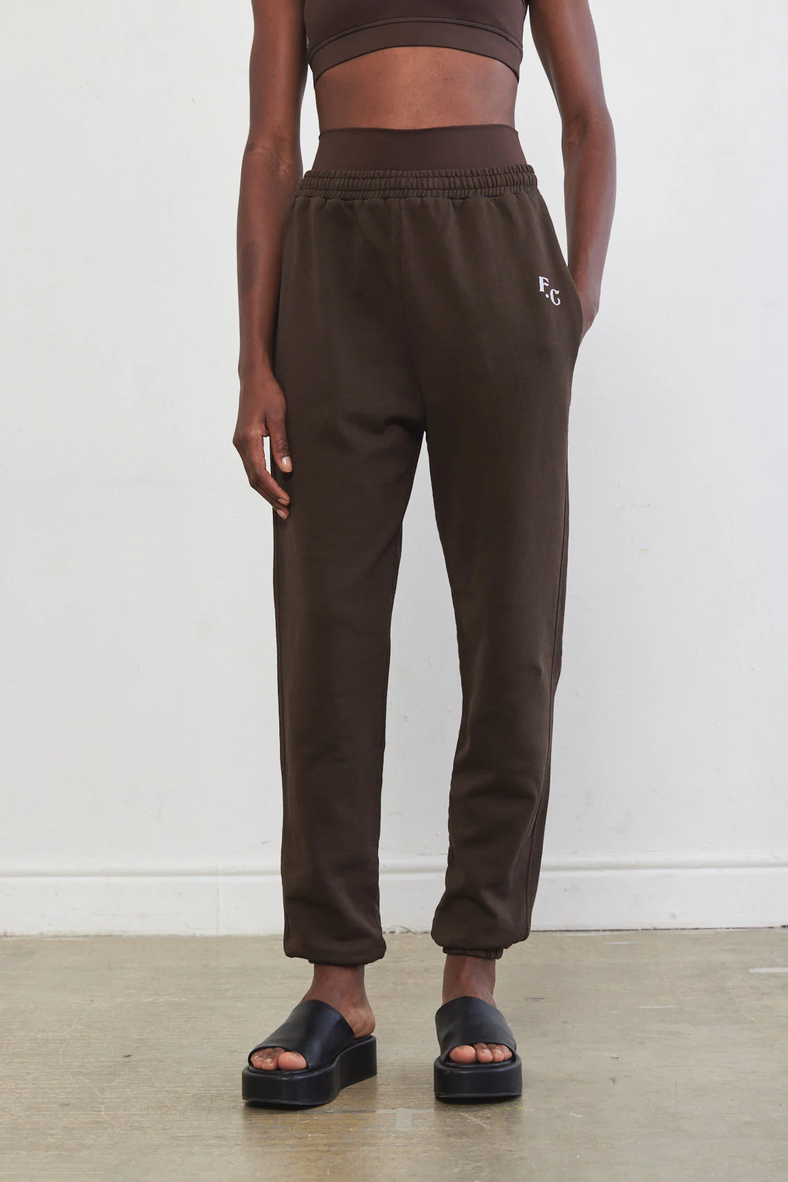 Dé Fitnéss Club Jogger - Image 2