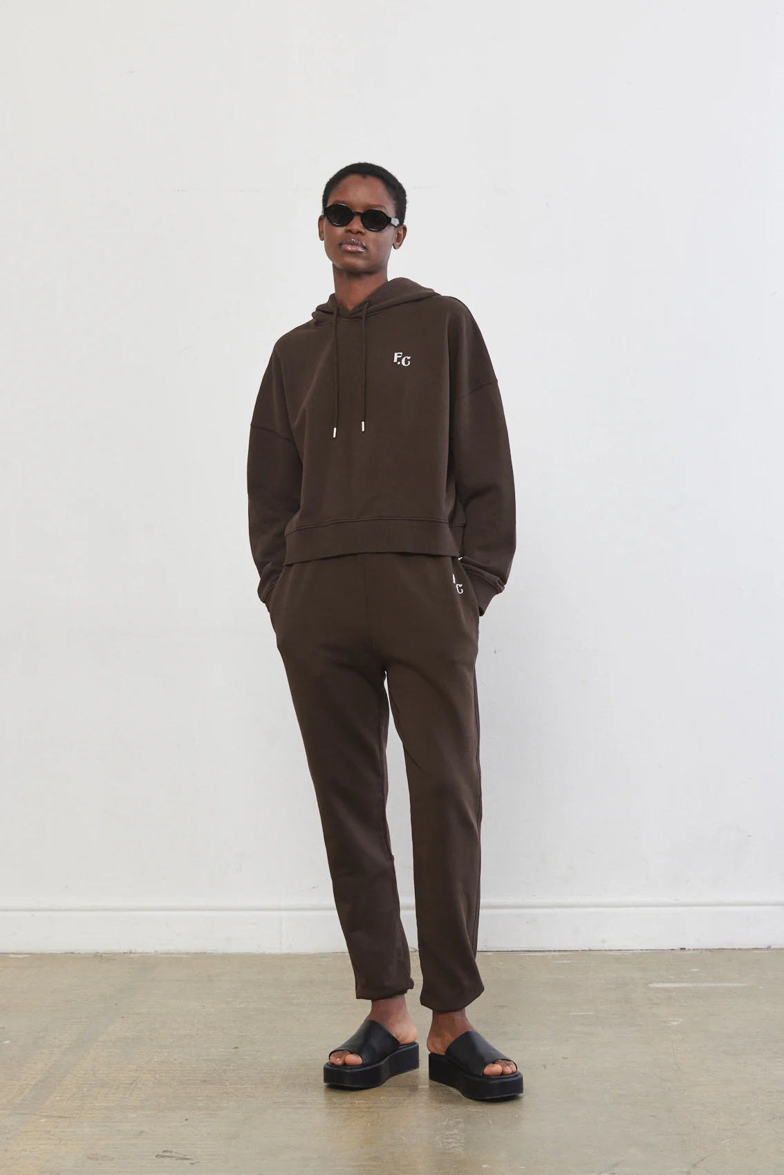 Dé Fitnéss Club Jogger - Image 3
