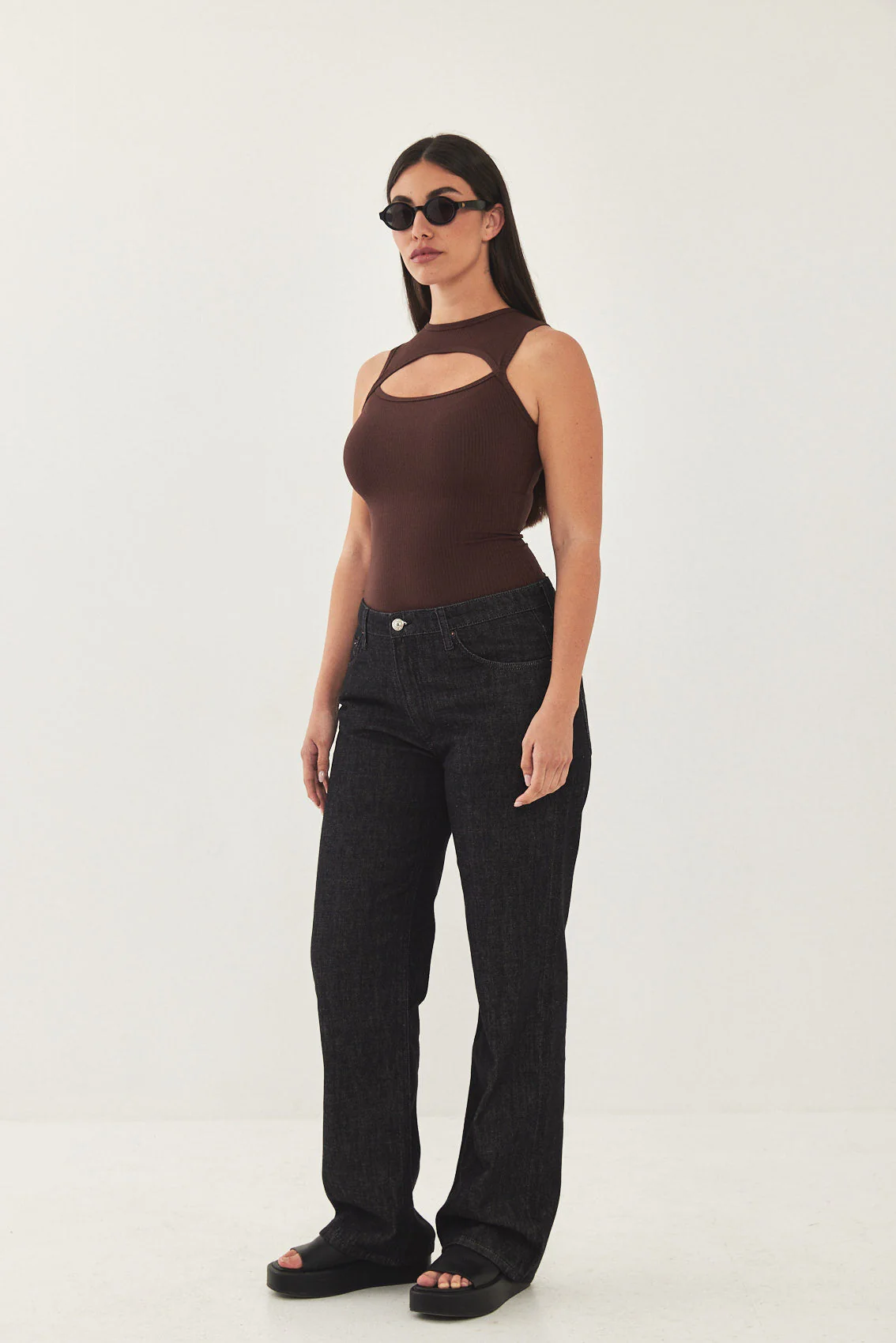 Frontal Cut Out Ribbed Tank Top - Image 3