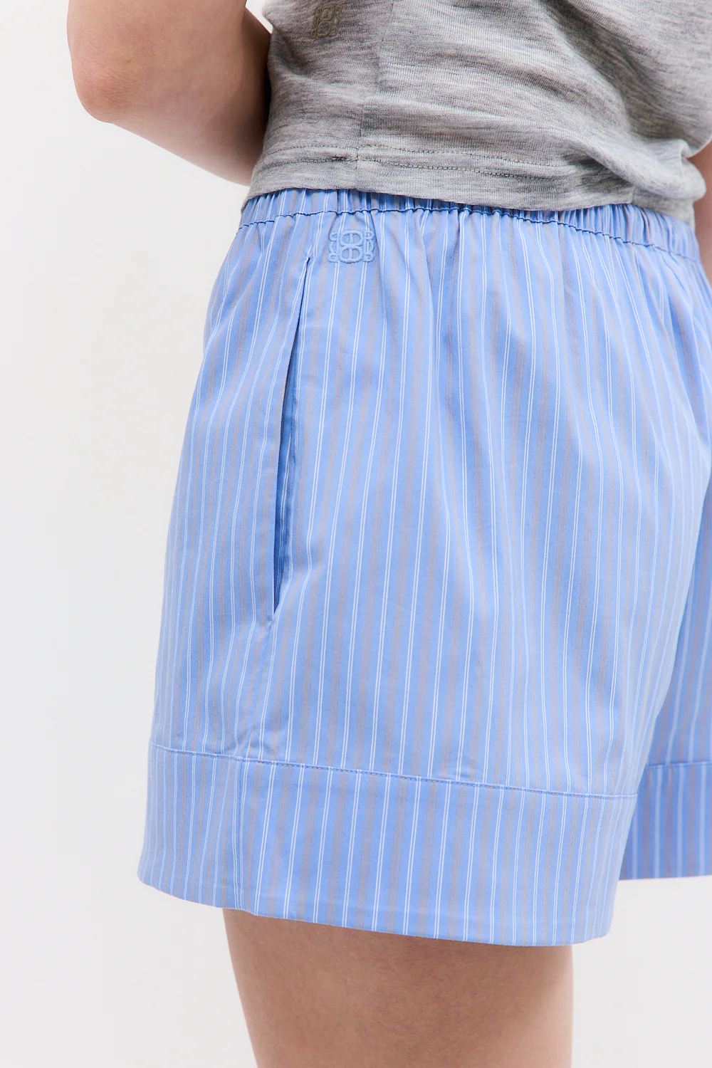 Mid Rise Poplin Shorts - Image 6