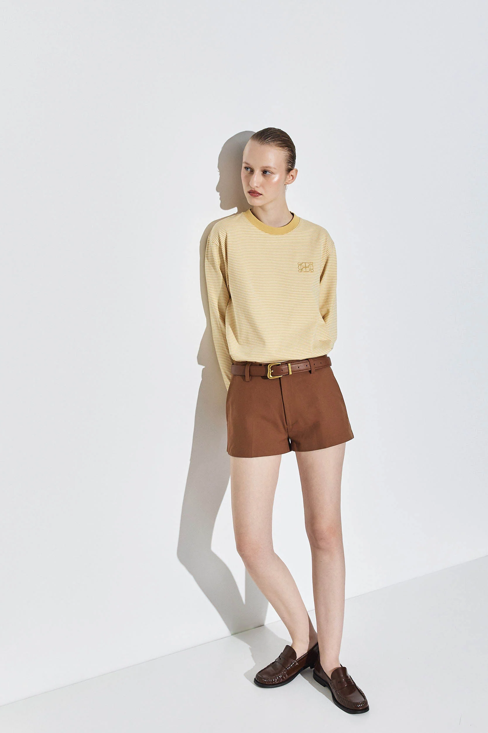 Mid Waisted Tailored Daddy Shorts - Image 3