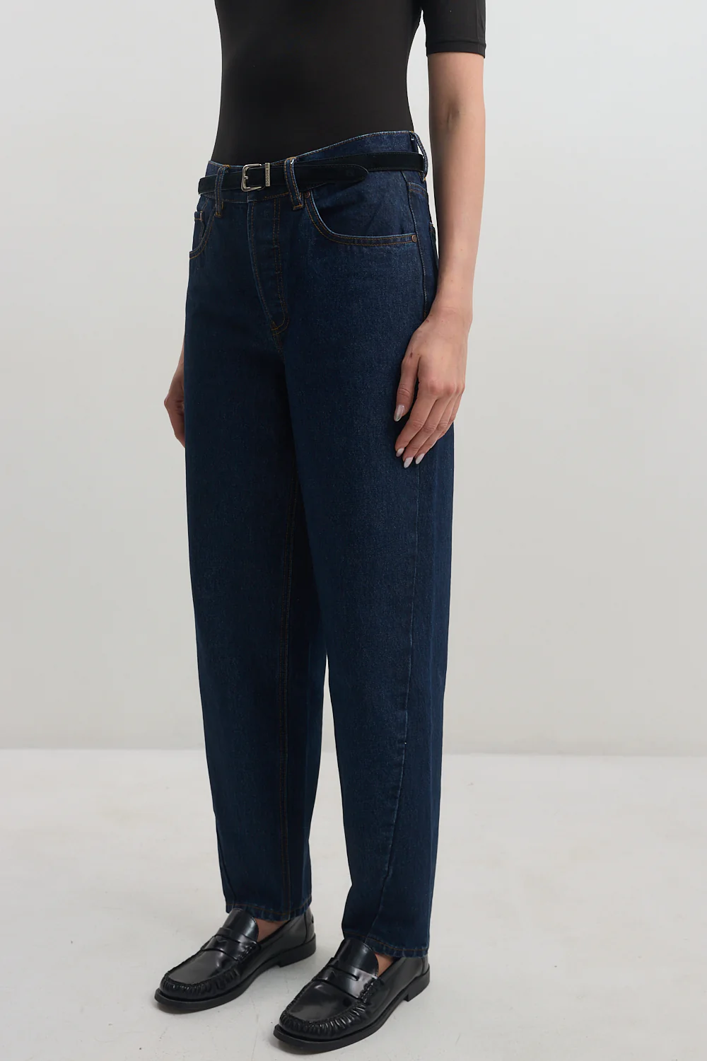 No.21| Mid Rise Barrel Denim - Image 4