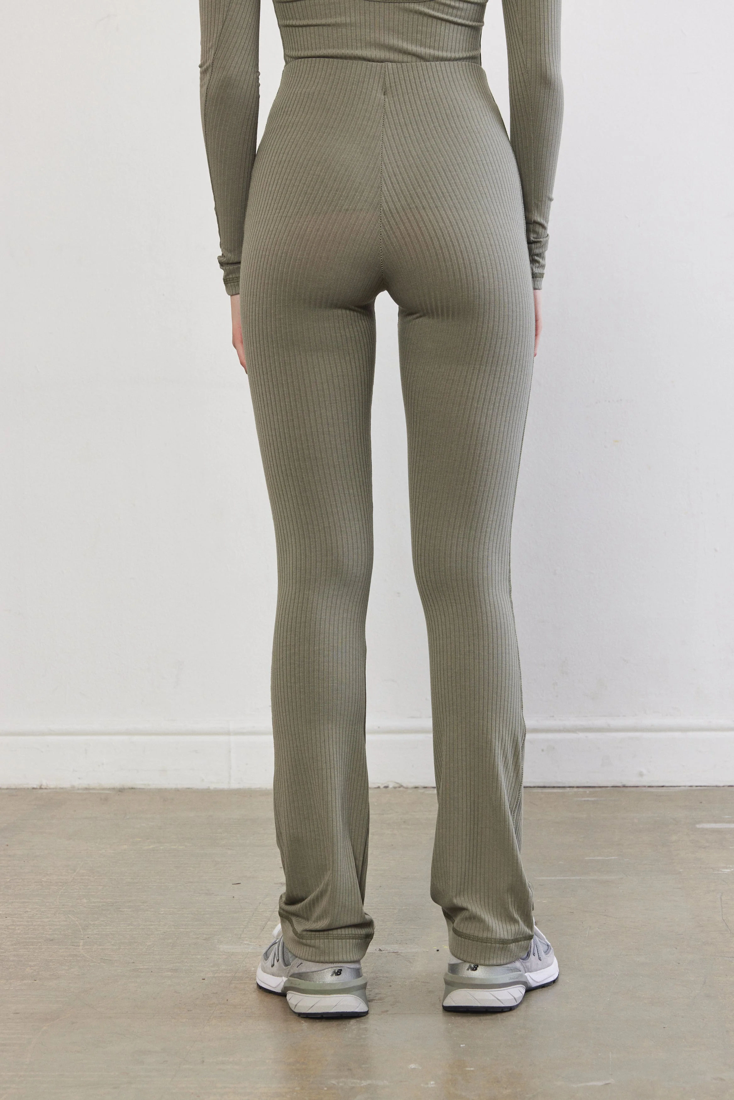 Ribbed Flat-Lock Flare Leggings - Image 9
