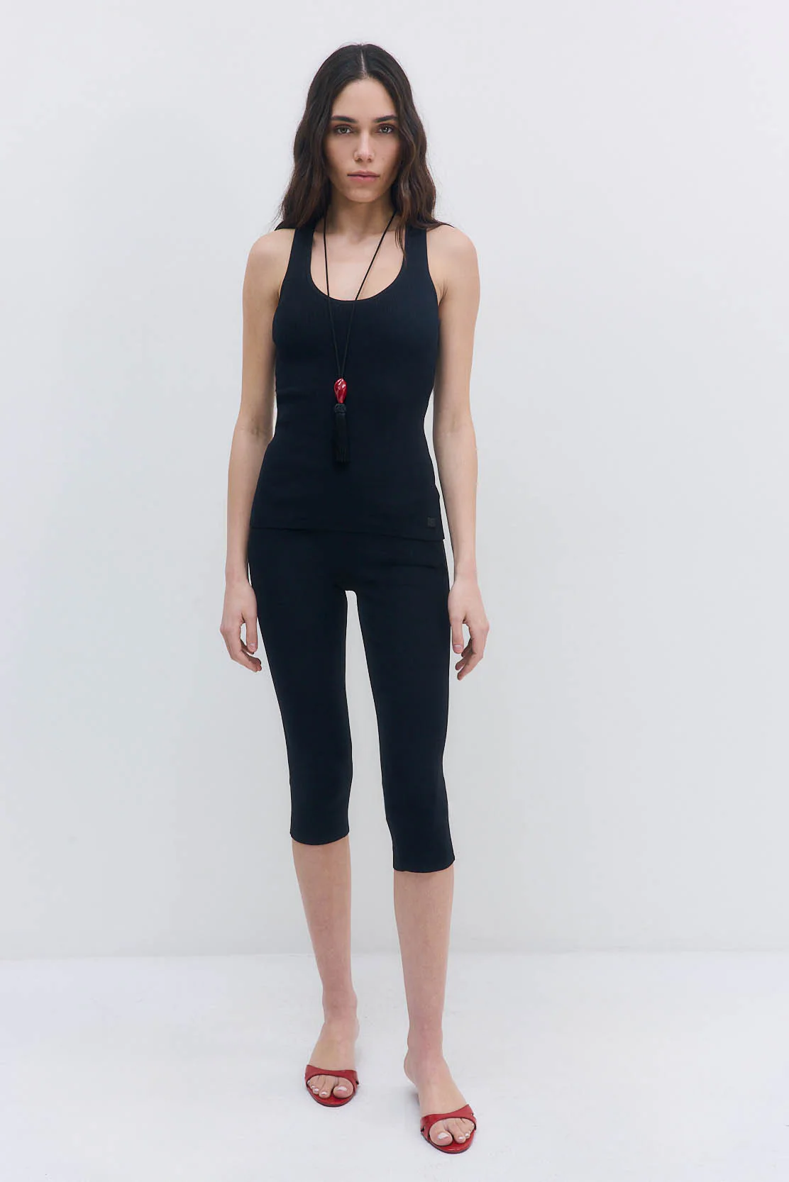 Tight Ribbed Capri Leggings
